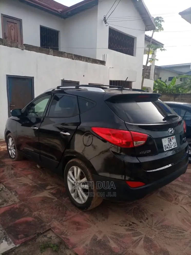 Hyundai Tucson GLS AWD 2013 Black. 100% ANCINT COINS ACCEPTED